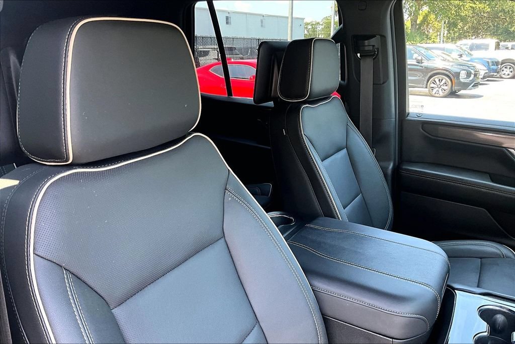 Used 2026 GMC Yukon Elevation w/ Elevation Premium Package AWD/4WD image 30