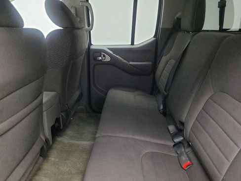 Used 2015 Nissan Frontier Desert Runner image 18