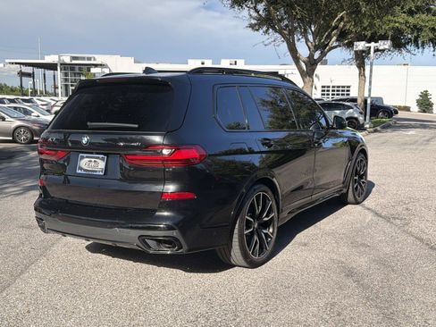 Used 2022 BMW X7 xDrive40i w/ M Sport Package AWD/4WD image 3