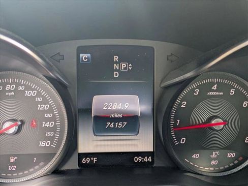 Used 2015 Mercedes-Benz C 300 4MATIC Sedan image 8