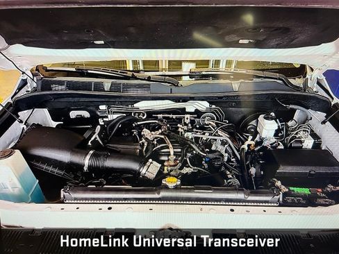 Used 2017 Toyota Tundra SR5 w/ SR5 Upgrade Package RWD image 9