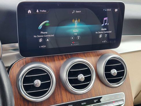 Used 2022 Mercedes-Benz GLC 300 GLC 300 image 17