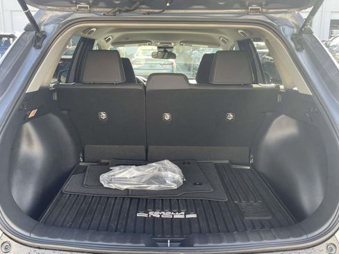 Used 2022 Toyota Corolla Cross LE AWD/4WD image 10