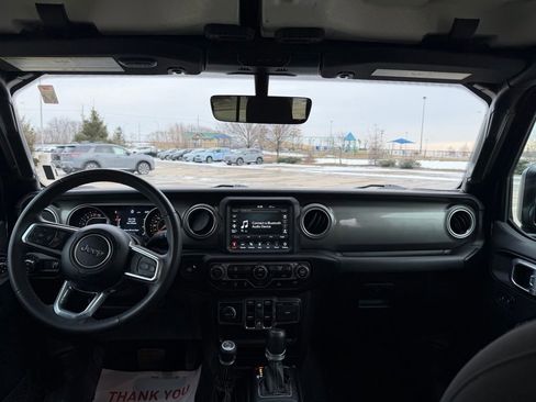 Used 2023 Jeep Gladiator Overland image 14