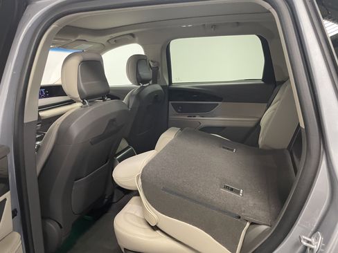 Used 2024 Lincoln Nautilus Reserve w/ Equipment Group 202A image 28