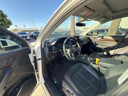 Used 2020 Audi Q5 2.0T Premium w/ Convenience Package AWD/4WD image 25