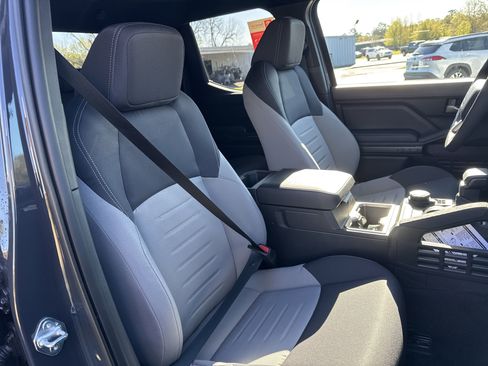 New 2025 Toyota Tacoma 4x4 Double Cab Hybrid image 32