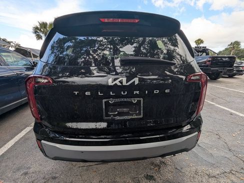 Used 2024 Kia Telluride S w/ S Sunroof Package FWD image 5