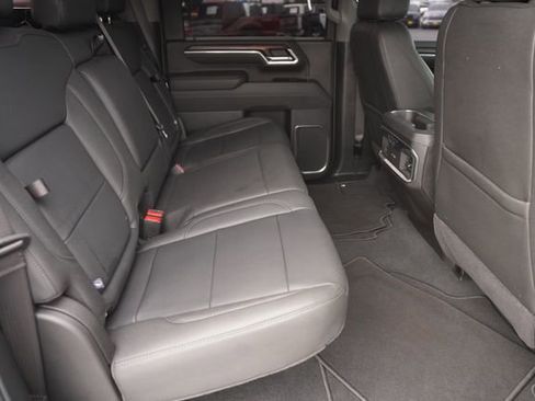 Used 2025 GMC Sierra 2500 SLT w/ SLT Convenience Package AWD/4WD image 15