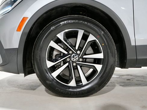 Used 2024 Volkswagen Tiguan S image 32