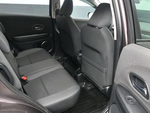 Used 2019 Honda HR-V EX image 9