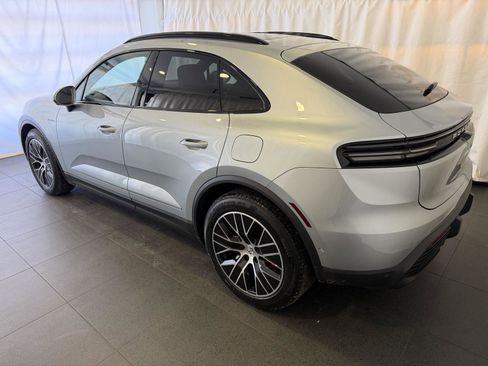 Certified 2025 Porsche Macan 4S Electric image 3