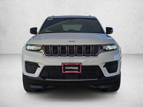 New 2025 Jeep Grand Cherokee Laredo X image 6