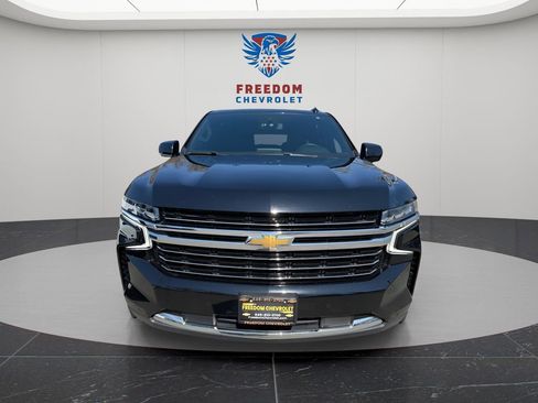 Used 2023 Chevrolet Suburban LT image 8