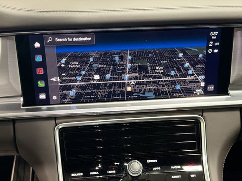 Used 2023 Porsche Panamera GTS image 31