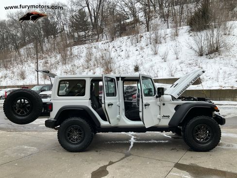 Used 2023 Jeep Wrangler Unlimited Sport image 35