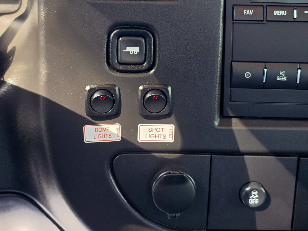 Used 2024 GMC Savana 3500 w/ Power Convenience Package RWD image 25