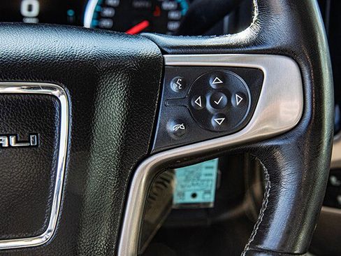 Used 2018 GMC Sierra 1500 Denali image 10