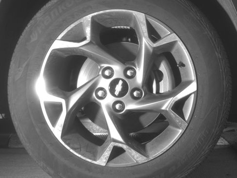 Used 2025 Chevrolet Trax LT FWD image 13