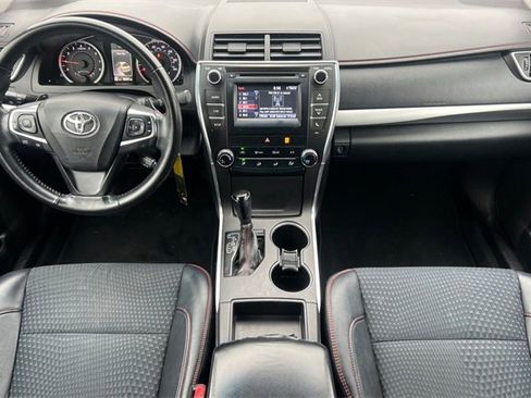 Used 2015 Toyota Camry SE image 15