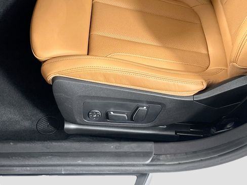 Used 2026 BMW 330i xDrive Sedan w/ Premium Package image 18