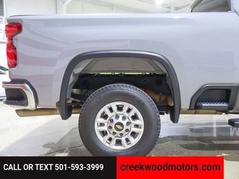 Used 2024 Chevrolet Silverado 2500 LT w/ Convenience Package image 33