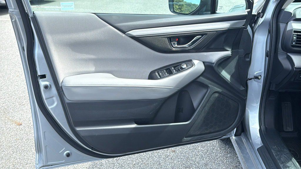 Certified 2025 Subaru Legacy Premium AWD/4WD image 9