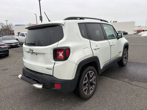 Used 2016 Jeep Renegade Latitude image 5