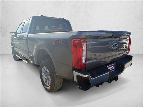 Used 2024 Ford F250 XLT w/ FX4 Off-Road Package AWD/4WD image 3