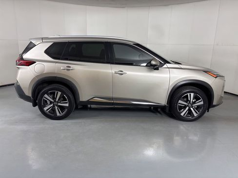 Used 2021 Nissan Rogue SL FWD image 9