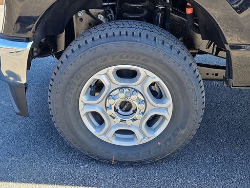 New 2026 Ford F250 XLT w/ FX4 Off-Road Package image 17