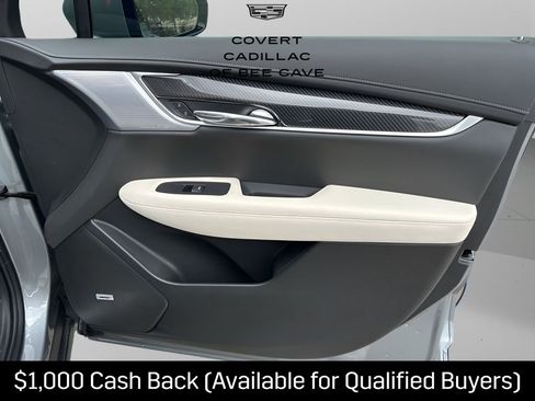 New 2025 Cadillac XT6 Sport w/ Technology Package image 11