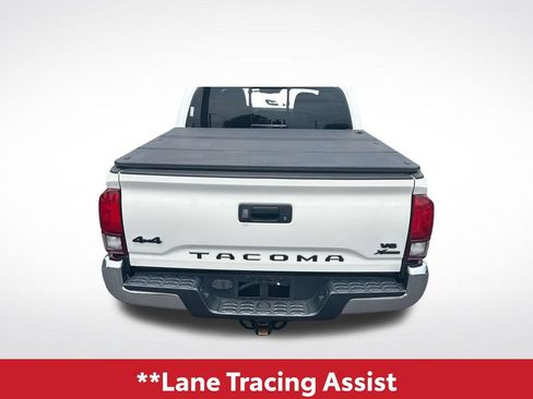 Used 2021 Toyota Tacoma SR5 AWD/4WD image 10
