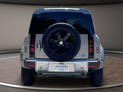Used 2023 Land Rover Defender 110 SE AWD/4WD image 4