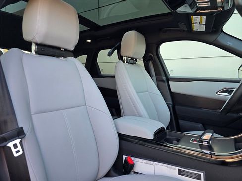 New 2026 Land Rover Range Rover Velar Dynamic SE image 31