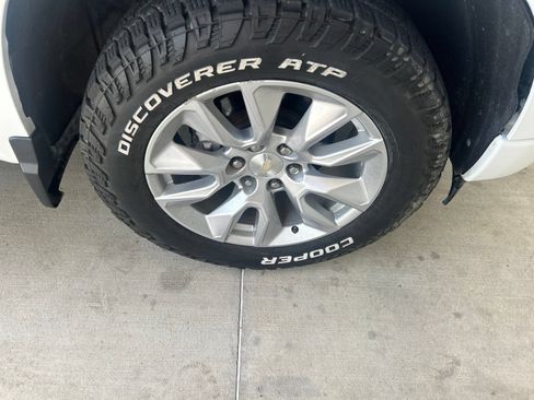 Used 2022 Chevrolet Silverado 1500 Custom RWD image 5