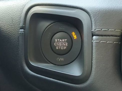 Used 2025 Jeep Wrangler Unlimited Sahara w/ Safety Group AWD/4WD image 32