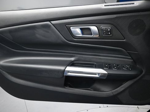 Used 2024 Ford Mustang Premium image 22