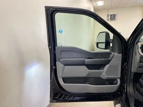 New 2026 Ford F250 XLT w/ Snow Plow/Camper Package image 38