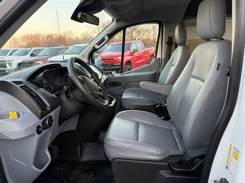 Used 2016 Ford Transit 250 130 Low Roof RWD image 17