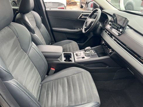 Used 2024 Mitsubishi Outlander SE image 21