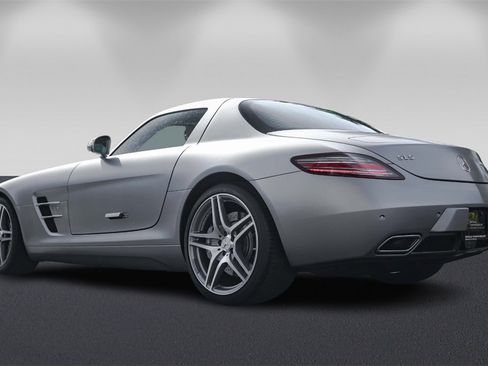 Used 2012 Mercedes-Benz SLS AMG Coupe image 5