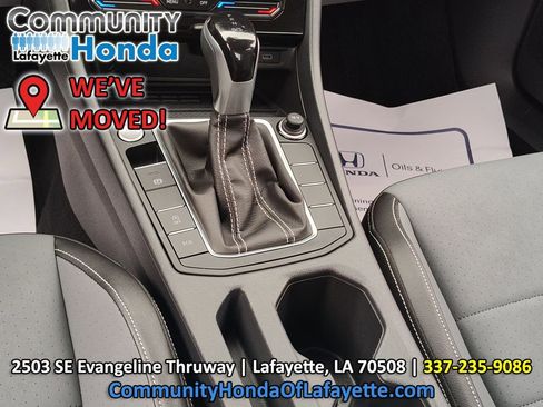 Used 2025 Volkswagen Jetta SE w/ Black Wheel Package FWD image 28