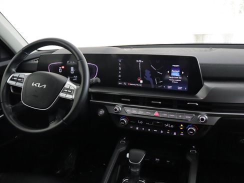 Used 2023 Kia Telluride S AWD/4WD image 2