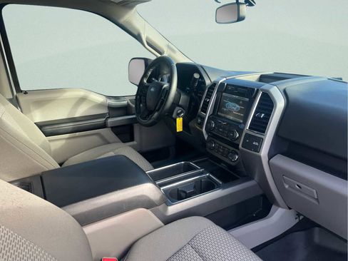 Used 2015 Ford F150 XLT w/ Equipment Group 302A Luxury image 15