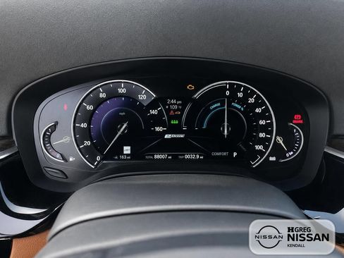 Used 2018 BMW 530e RWD image 10