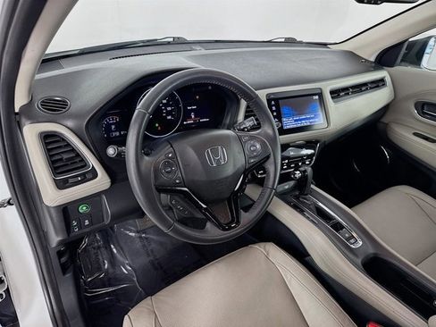 Used 2021 Honda HR-V EX-L image 10