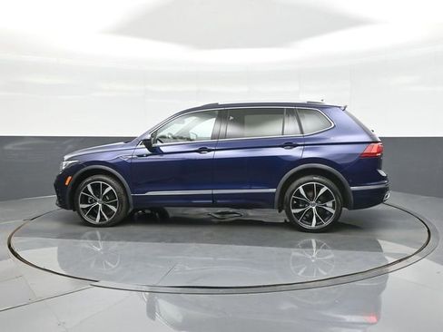 Used 2024 Volkswagen Tiguan SEL R-Line w/ MDO Package, Two-Row AWD/4WD image 4