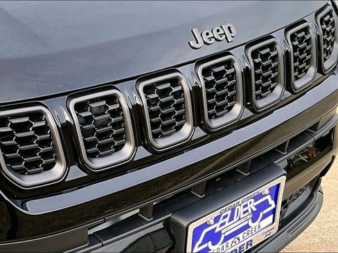 New 2026 Jeep Compass Latitude AWD/4WD image 31