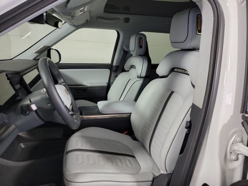 Used 2024 Rivian R1T Adventure AWD/4WD image 20